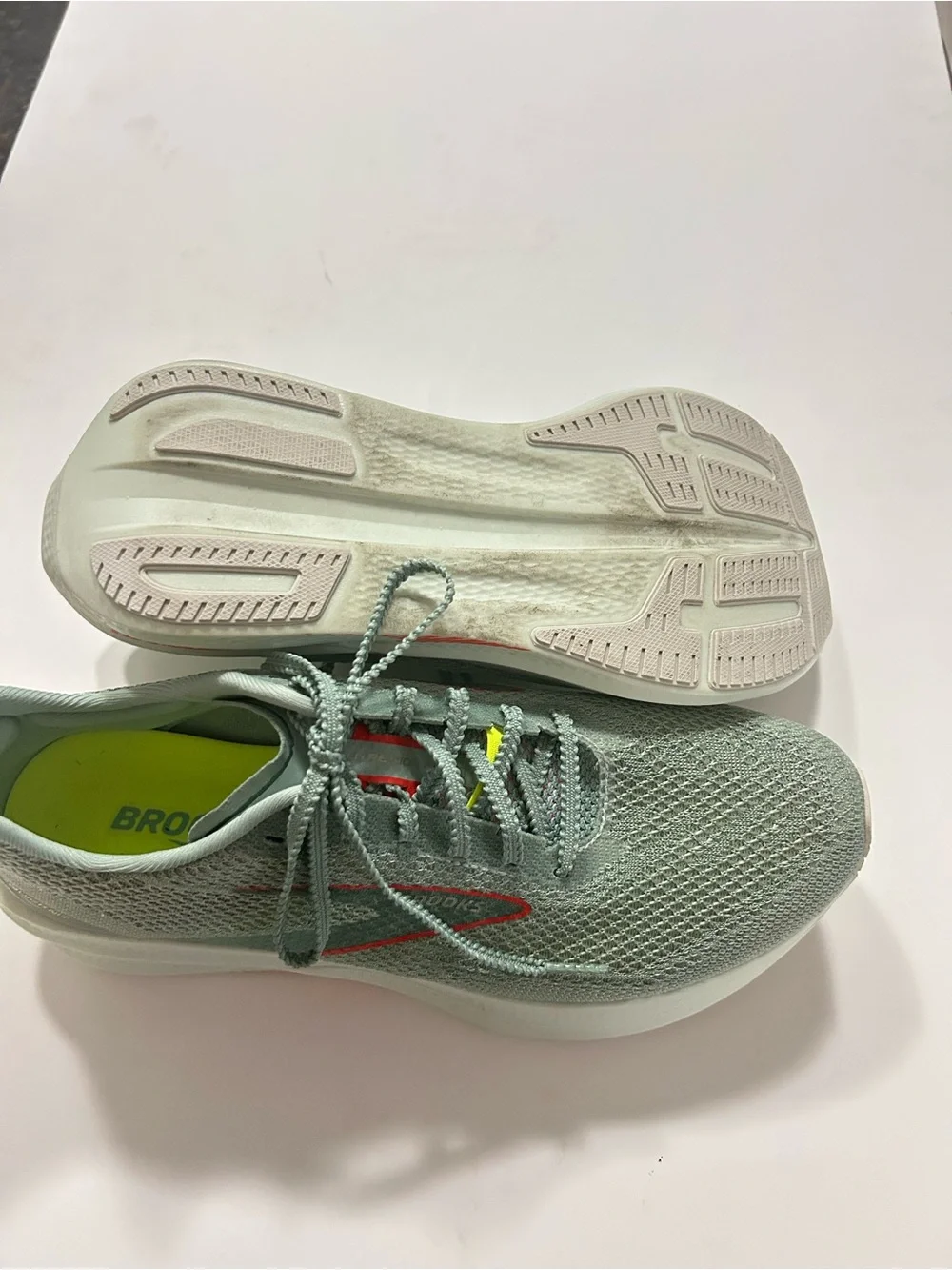 Brooks hyperion elite